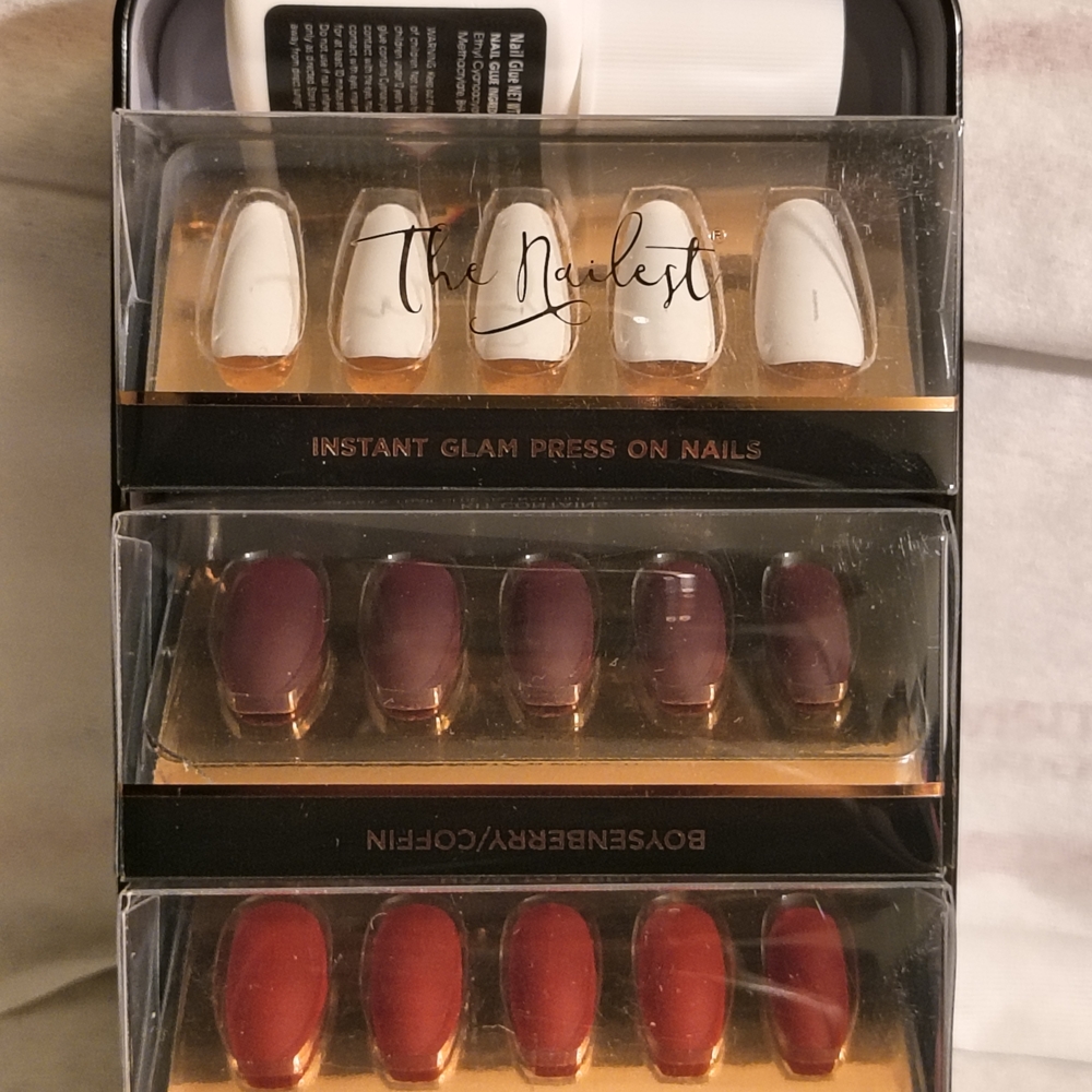 Instant Glam Press-On Nails - White, Burgundy, Red